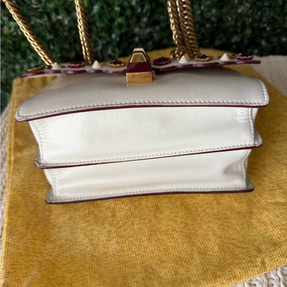 Fendi White Floral Embellished Women's Shoulder Bag - Picture 3 of 12